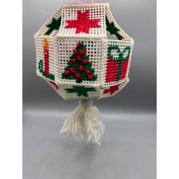 Vtg Handmade Plastic Canvas Christmas‎ Ornament Red Green Hanging Decor - Picture 2 of 7
